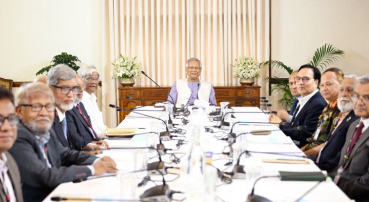 ৬ মাসের আগেই নতুন বেতন কাঠামো চূড়ান্ত হবে: প্রধান উপদেষ্টাকে কমিশন চেয়ারম্যান
